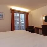 Madrisa 3*