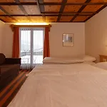 Madrisa 3*