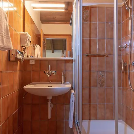 Madrisa 3*