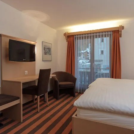 Hotel Madrisa 3*