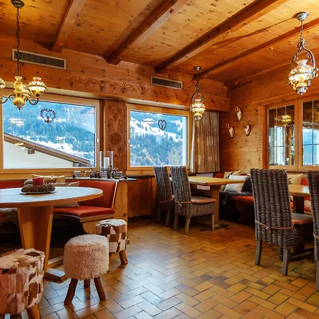 Madrisa ホテル 3*