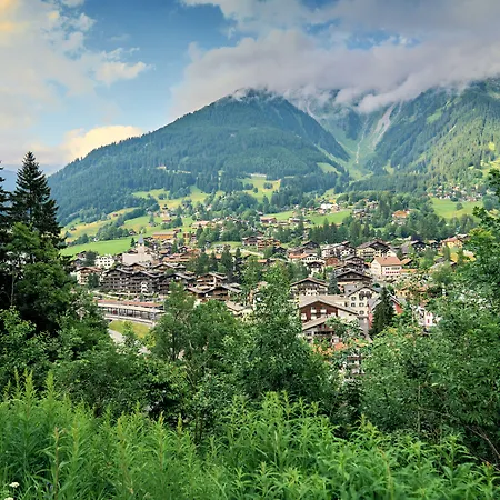 Madrisa 3*